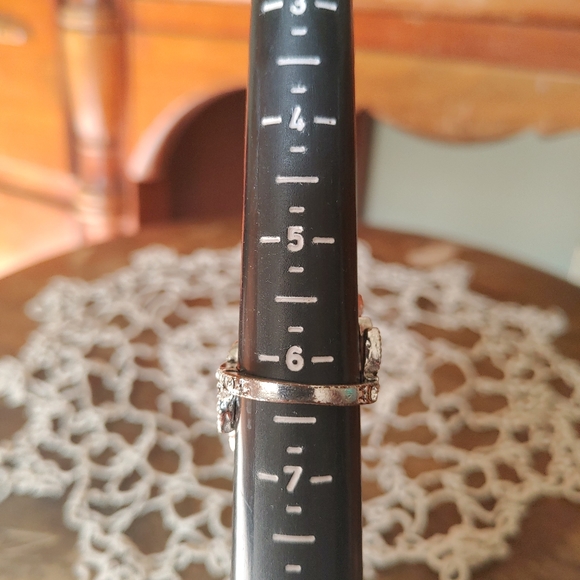 Ring - Picture 2 of 5